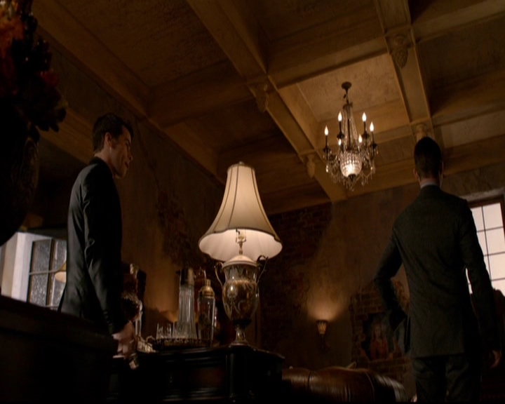 VampireDiariesWorld-dot-nl_TheOriginals_3x07OutOfTheEasy1413.jpg