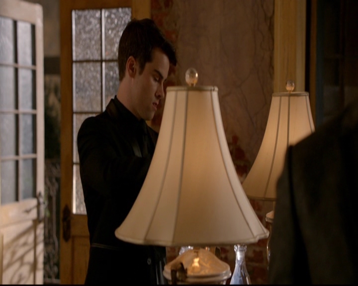 VampireDiariesWorld-dot-nl_TheOriginals_3x07OutOfTheEasy1419.jpg