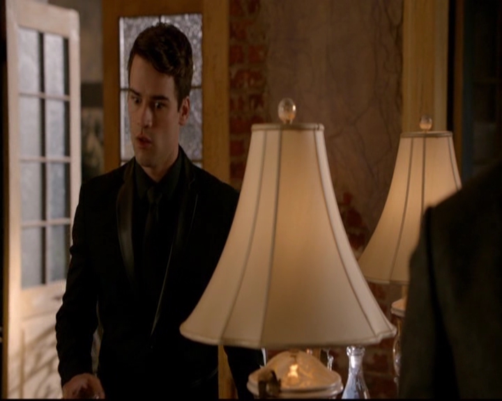 VampireDiariesWorld-dot-nl_TheOriginals_3x07OutOfTheEasy1421.jpg