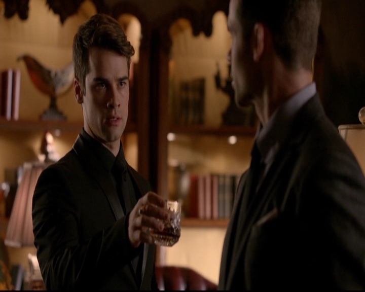 VampireDiariesWorld-dot-nl_TheOriginals_3x07OutOfTheEasy1425.jpg