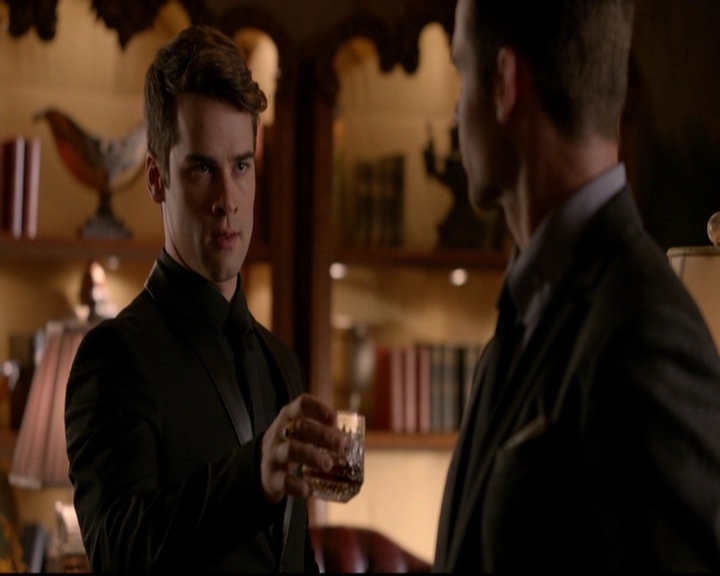 VampireDiariesWorld-dot-nl_TheOriginals_3x07OutOfTheEasy1426.jpg