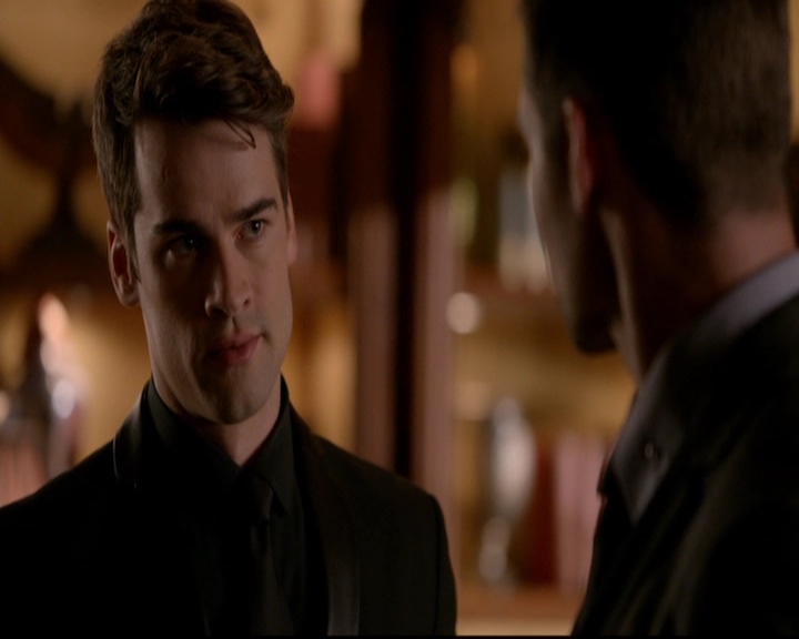 VampireDiariesWorld-dot-nl_TheOriginals_3x07OutOfTheEasy1442.jpg