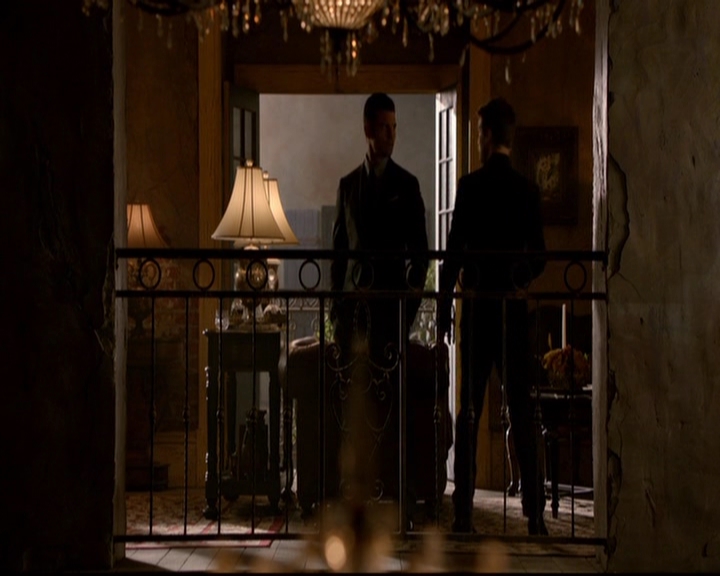 VampireDiariesWorld-dot-nl_TheOriginals_3x07OutOfTheEasy1452.jpg