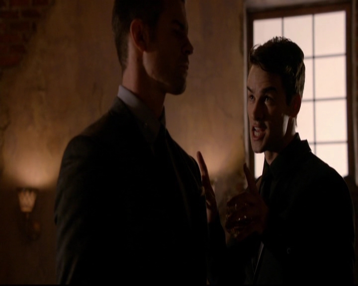 VampireDiariesWorld-dot-nl_TheOriginals_3x07OutOfTheEasy1455.jpg