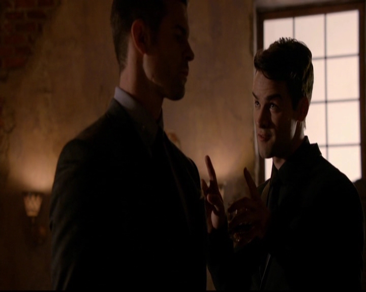 VampireDiariesWorld-dot-nl_TheOriginals_3x07OutOfTheEasy1456.jpg