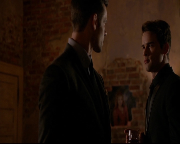 VampireDiariesWorld-dot-nl_TheOriginals_3x07OutOfTheEasy1466.jpg