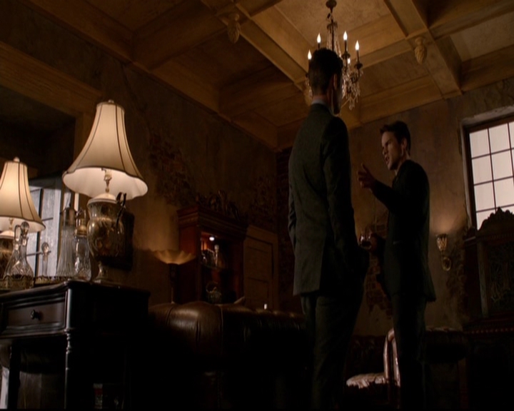 VampireDiariesWorld-dot-nl_TheOriginals_3x07OutOfTheEasy1477.jpg