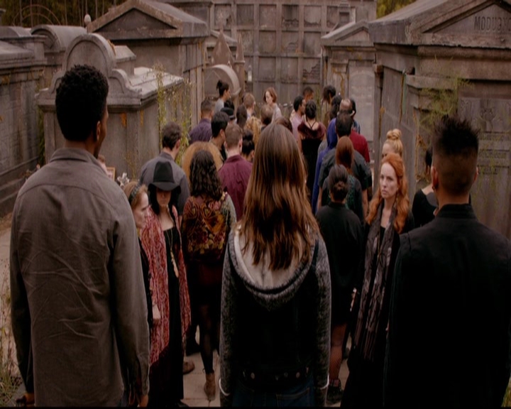 VampireDiariesWorld-dot-nl_TheOriginals_3x07OutOfTheEasy1580.jpg