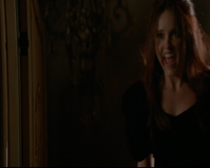 VampireDiariesWorld-dot-nl_TheOriginals_3x07OutOfTheEasy1627.jpg