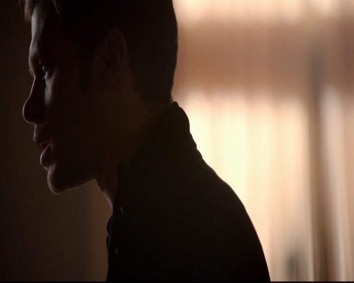 VampireDiariesWorld-dot-nl_TheOriginals_3x07OutOfTheEasy1710.jpg