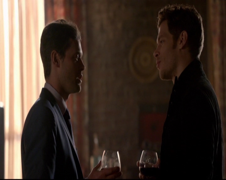 VampireDiariesWorld-dot-nl_TheOriginals_3x07OutOfTheEasy1722.jpg