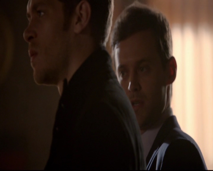 VampireDiariesWorld-dot-nl_TheOriginals_3x07OutOfTheEasy1767.jpg