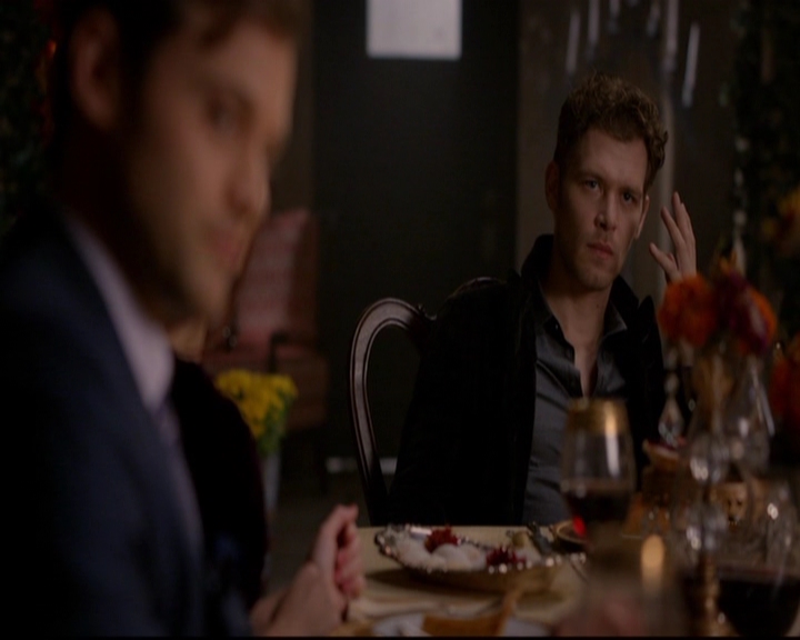 VampireDiariesWorld-dot-nl_TheOriginals_3x07OutOfTheEasy1814.jpg