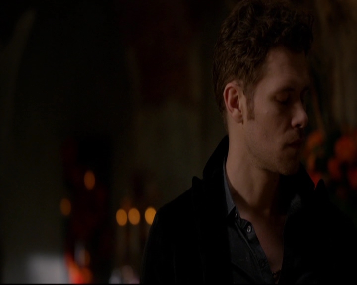 VampireDiariesWorld-dot-nl_TheOriginals_3x07OutOfTheEasy1893.jpg