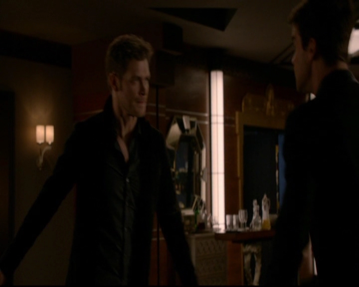 VampireDiariesWorld-dot-nl_TheOriginals_3x07OutOfTheEasy2014.jpg