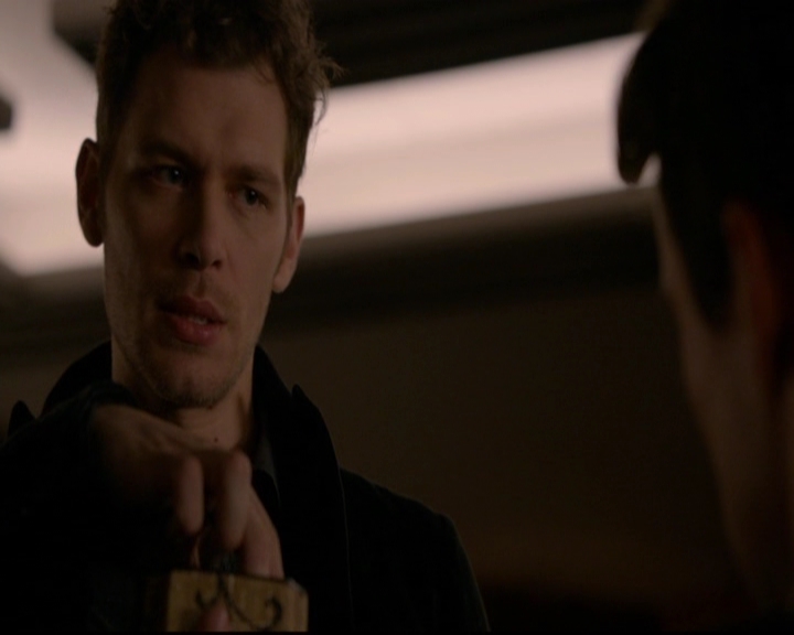 VampireDiariesWorld-dot-nl_TheOriginals_3x07OutOfTheEasy2057.jpg