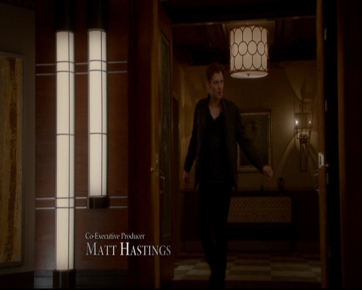 VampireDiariesWorld-dot-nl_TheOriginals_3x08TheOtherGirlInNewOrleans0215.jpg