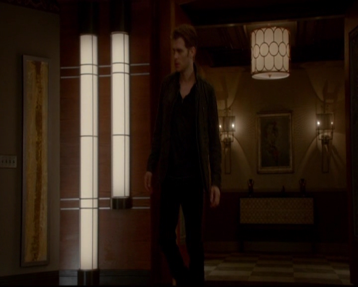 VampireDiariesWorld-dot-nl_TheOriginals_3x08TheOtherGirlInNewOrleans0216.jpg