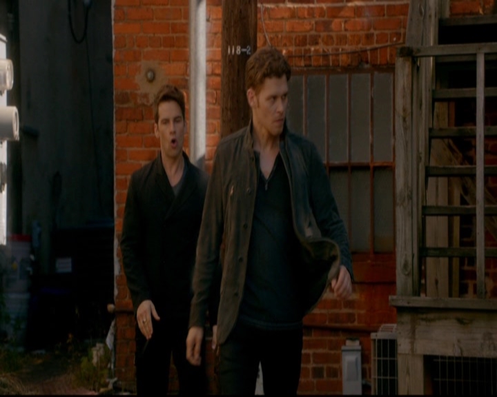 VampireDiariesWorld-dot-nl_TheOriginals_3x08TheOtherGirlInNewOrleans0913.jpg