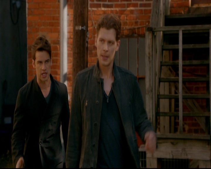 VampireDiariesWorld-dot-nl_TheOriginals_3x08TheOtherGirlInNewOrleans0915.jpg