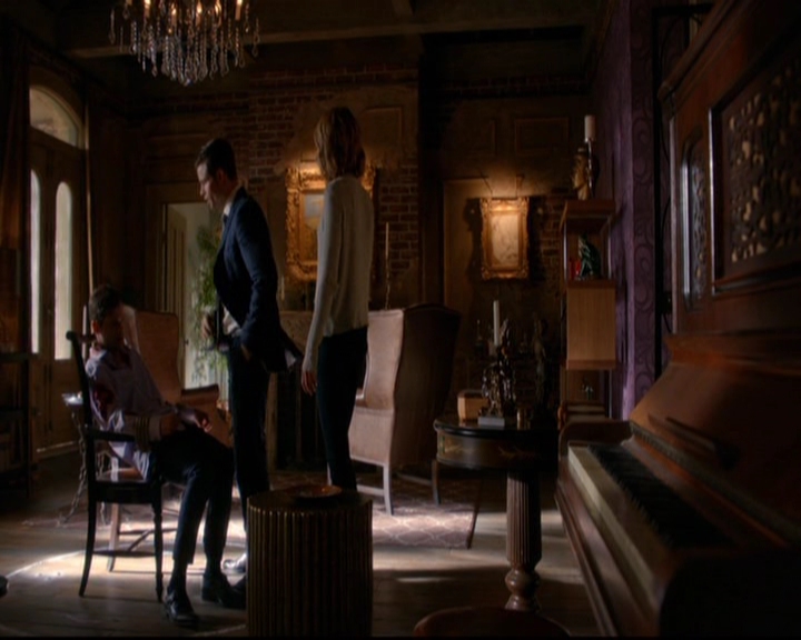 VampireDiariesWorld-dot-nl_TheOriginals_3x08TheOtherGirlInNewOrleans0973.jpg