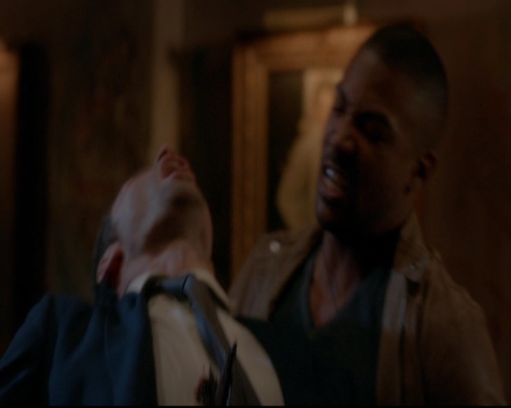 VampireDiariesWorld-dot-nl_TheOriginals_3x08TheOtherGirlInNewOrleans1541.jpg