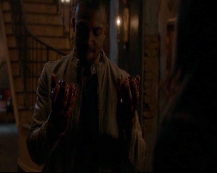 VampireDiariesWorld-dot-nl_TheOriginals_3x08TheOtherGirlInNewOrleans1578.jpg