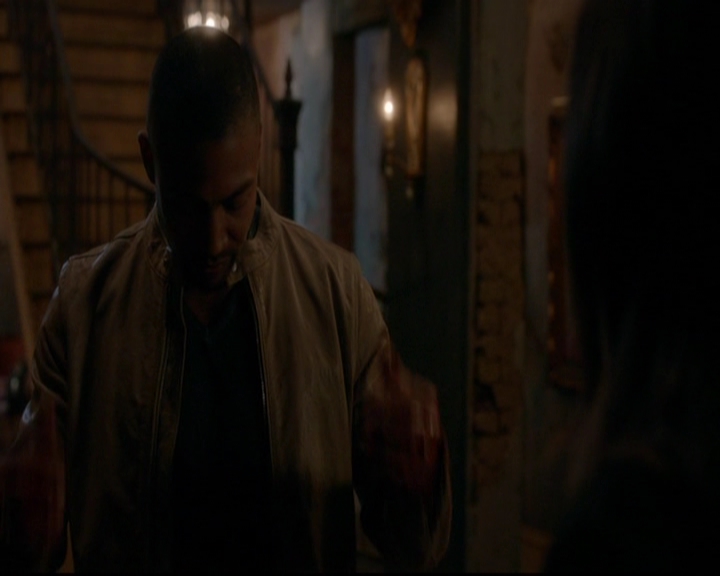 VampireDiariesWorld-dot-nl_TheOriginals_3x08TheOtherGirlInNewOrleans1580.jpg