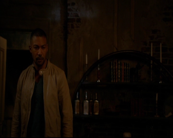 VampireDiariesWorld-dot-nl_TheOriginals_3x08TheOtherGirlInNewOrleans1609.jpg