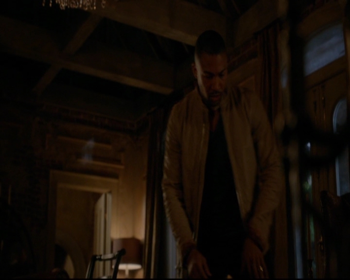 VampireDiariesWorld-dot-nl_TheOriginals_3x08TheOtherGirlInNewOrleans1617.jpg