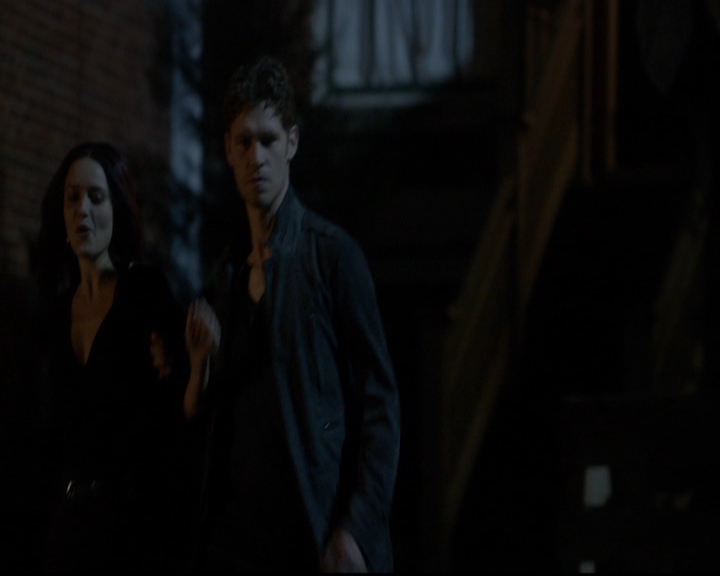 VampireDiariesWorld-dot-nl_TheOriginals_3x08TheOtherGirlInNewOrleans1628.jpg