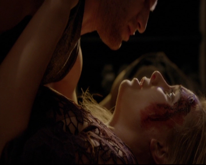 VampireDiariesWorld-dot-nl_TheOriginals_3x08TheOtherGirlInNewOrleans1794.jpg