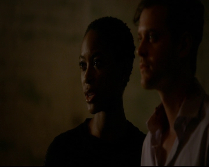 VampireDiariesWorld-dot-nl_TheOriginals_3x08TheOtherGirlInNewOrleans1920.jpg