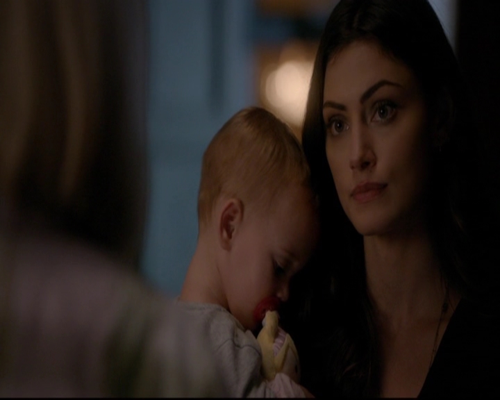 VampireDiariesWorld-dot-nl_TheOriginals_3x08TheOtherGirlInNewOrleans1985.jpg