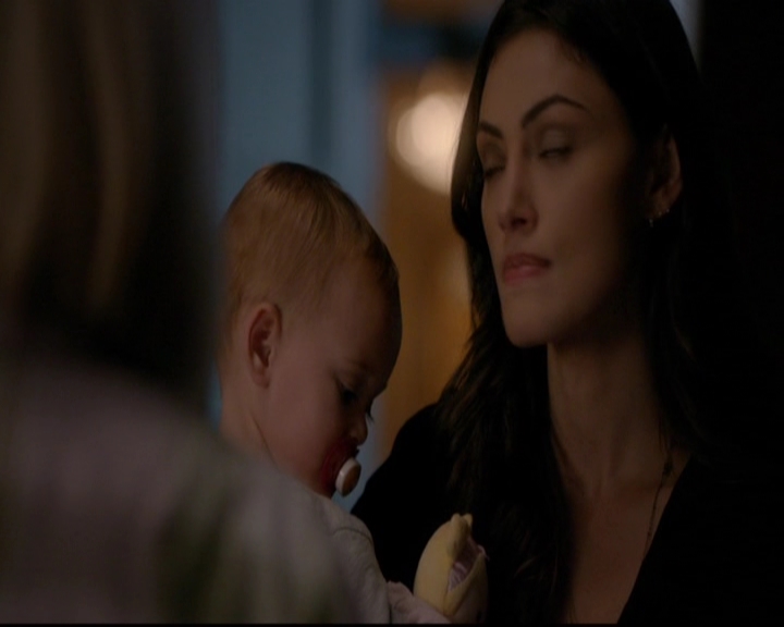 VampireDiariesWorld-dot-nl_TheOriginals_3x08TheOtherGirlInNewOrleans1987.jpg