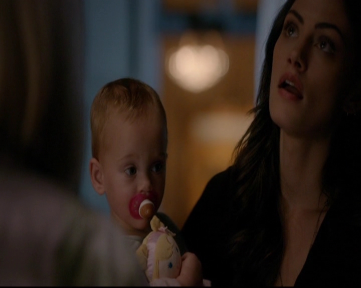 VampireDiariesWorld-dot-nl_TheOriginals_3x08TheOtherGirlInNewOrleans1989.jpg