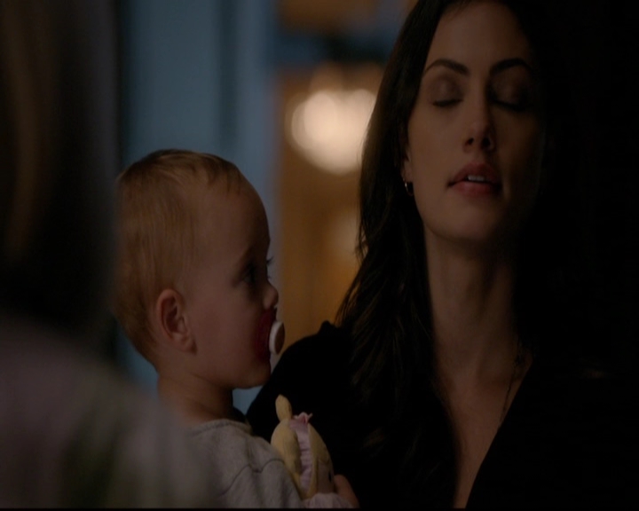 VampireDiariesWorld-dot-nl_TheOriginals_3x08TheOtherGirlInNewOrleans1990.jpg