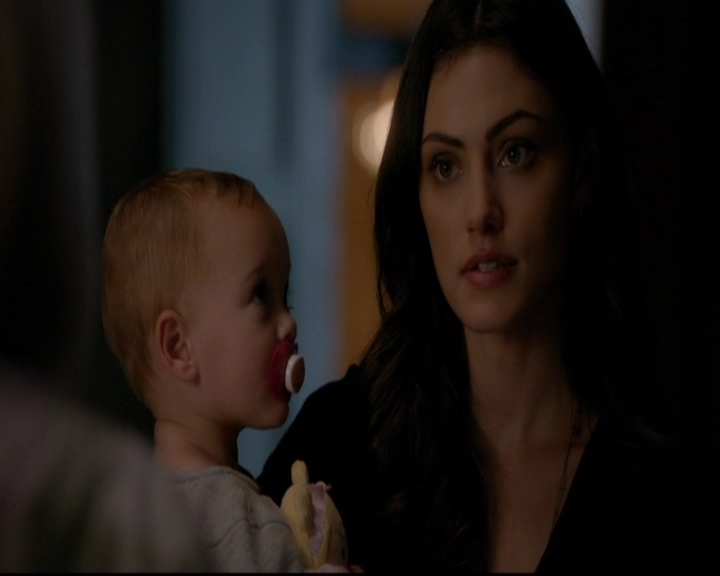 VampireDiariesWorld-dot-nl_TheOriginals_3x08TheOtherGirlInNewOrleans1993.jpg