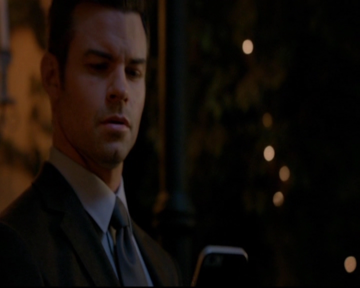 VampireDiariesWorld-dot-nl_TheOriginals_3x08TheOtherGirlInNewOrleans2011.jpg