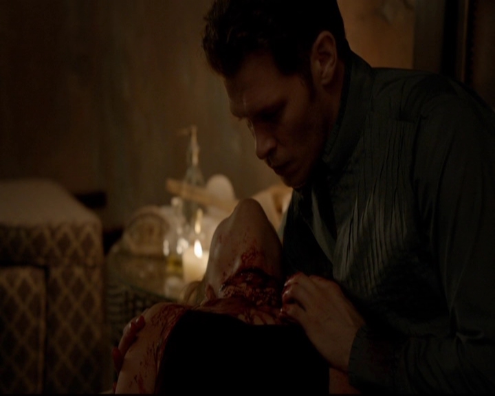 VampireDiariesWorld-dot-nl_TheOriginals_3x10AGhostAlongTheMississippi0104.jpg