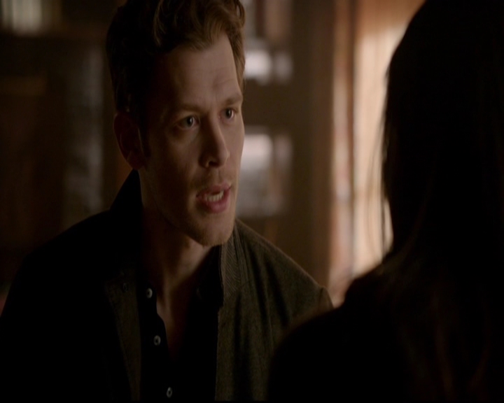 VampireDiariesWorld-dot-nl_TheOriginals_3x12DeadAngels0820.jpg