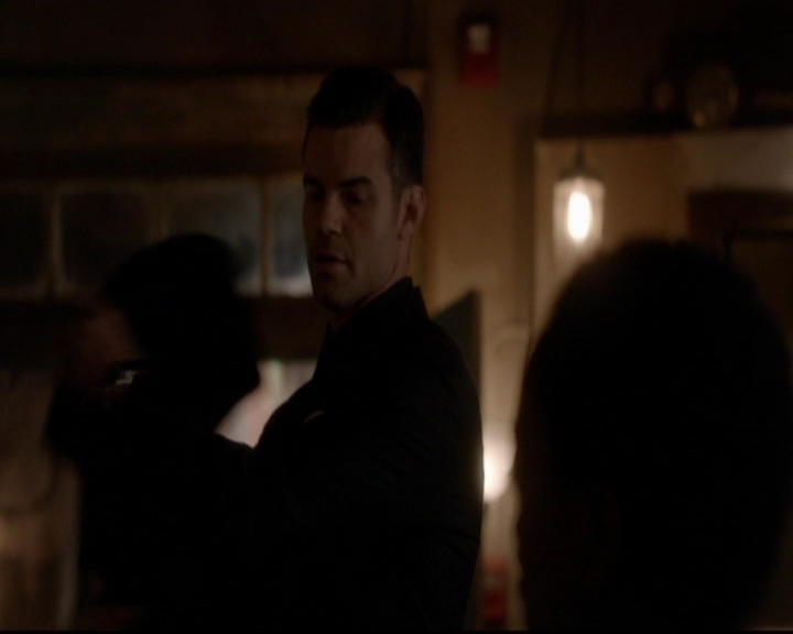 VampireDiariesWorld-dot-nl_TheOriginals_3x12DeadAngels1339.jpg