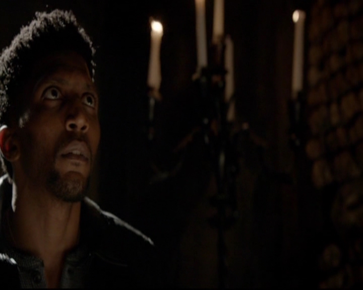 VampireDiariesWorld-dot-nl_TheOriginals_3x12DeadAngels1358.jpg