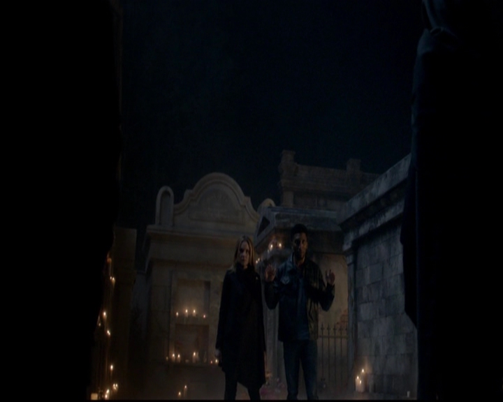 VampireDiariesWorld-dot-nl_TheOriginals_3x12DeadAngels1438.jpg