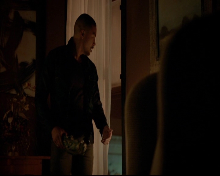 VampireDiariesWorld-dot-nl_TheOriginals_3x12DeadAngels1611.jpg