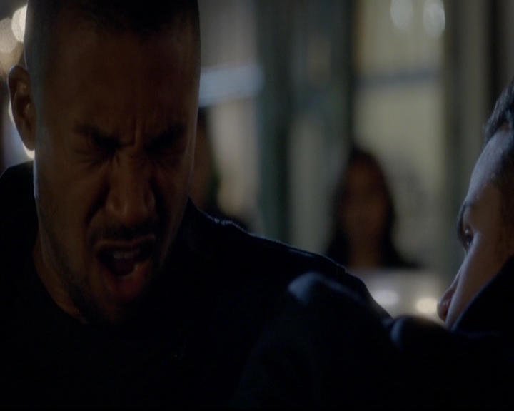 VampireDiariesWorld-dot-nl_TheOriginals_3x12DeadAngels1719.jpg