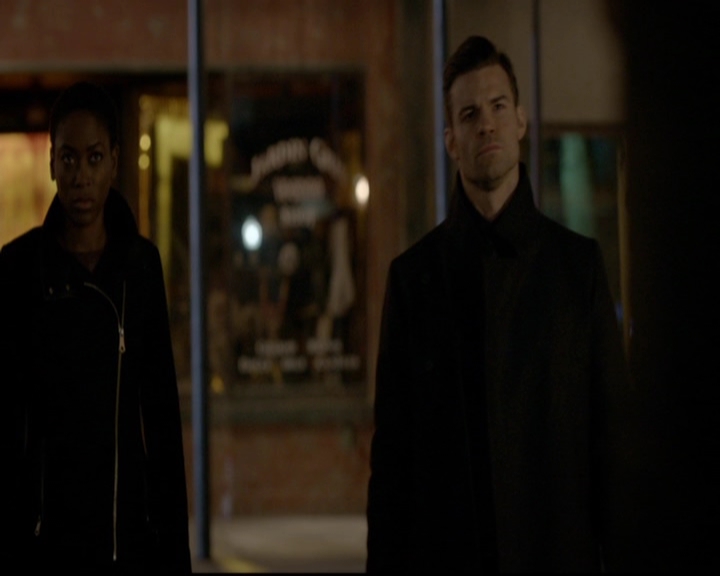 VampireDiariesWorld-dot-nl_TheOriginals_3x12DeadAngels1782.jpg