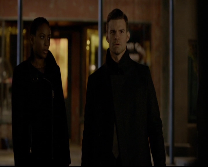 VampireDiariesWorld-dot-nl_TheOriginals_3x12DeadAngels1795.jpg