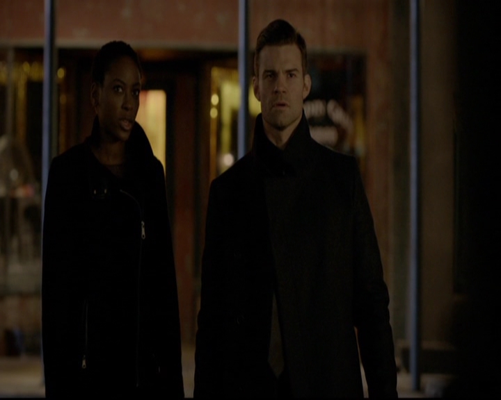 VampireDiariesWorld-dot-nl_TheOriginals_3x12DeadAngels1796.jpg