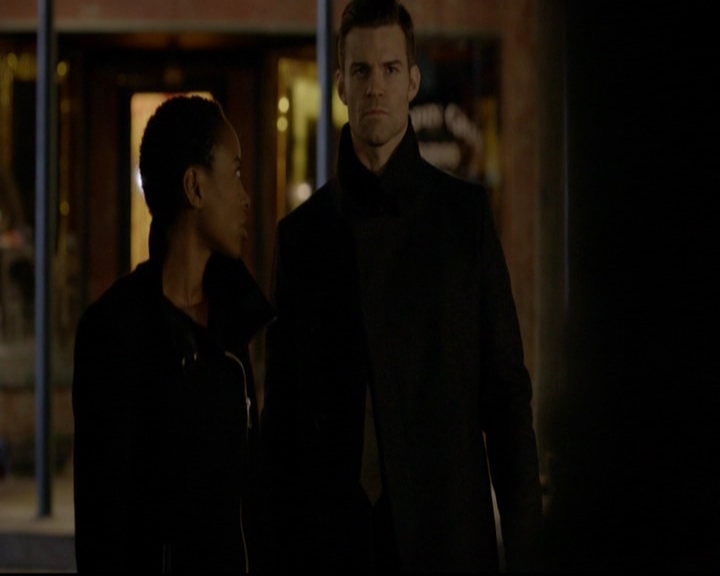 VampireDiariesWorld-dot-nl_TheOriginals_3x12DeadAngels1802.jpg